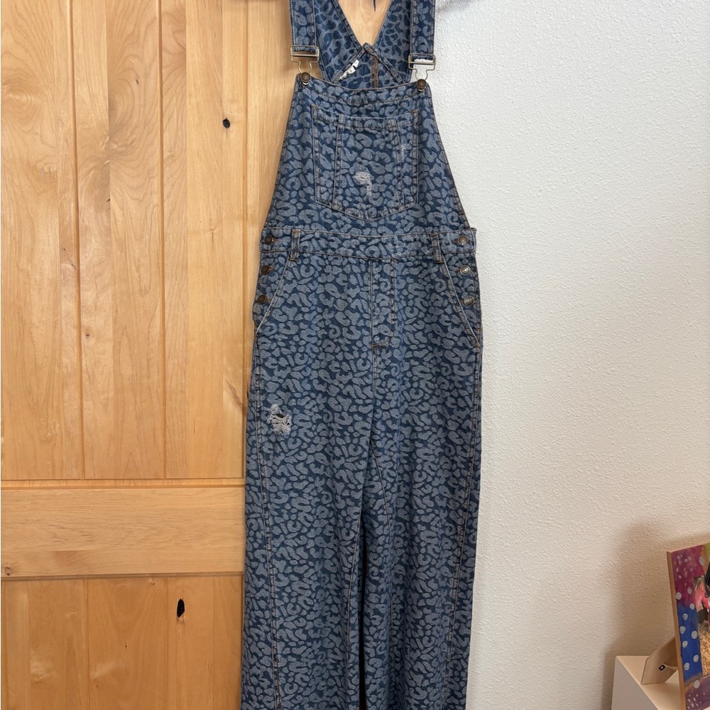 Aaron & Amber Women's Blue Patterned Denim Overalls